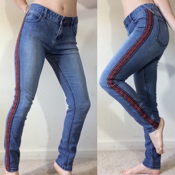 SOLD FILLMORE Free People Tribal Textured Ribbon - Picture 3 of 8